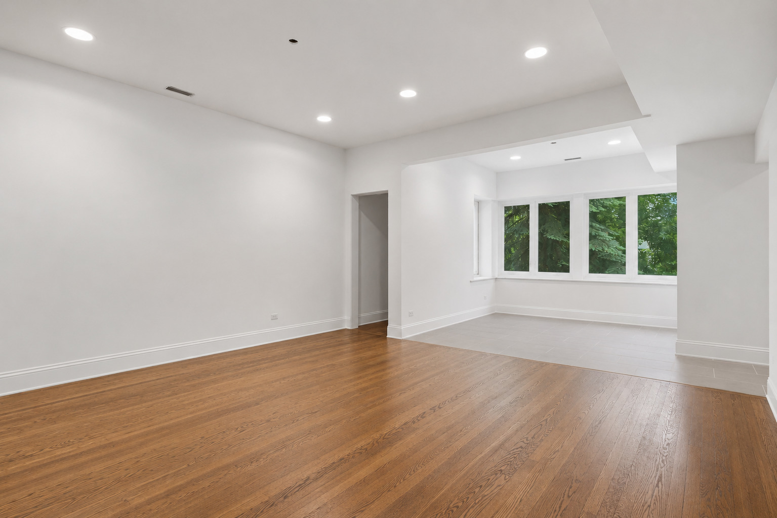 6914 North Sheridan Road, Unit 2 Chicago, IL 60626 - Photo 4 of 14