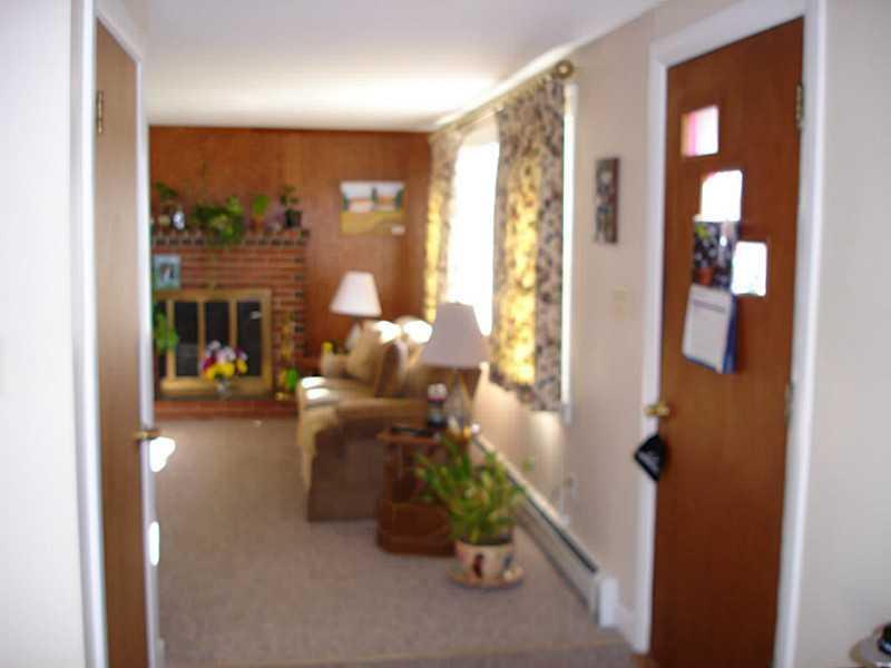 430 River Road Windham, ME 04062 - Photo 7 of 18 Living Room.