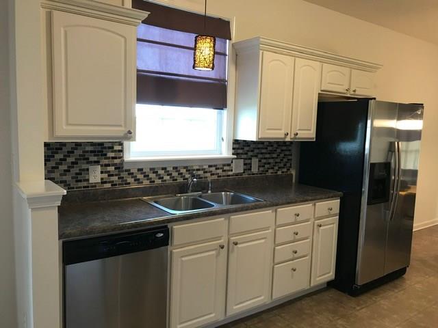 3882 Dusty Sands Road Whitestown, IN 46075 - Photo 12 of 28 Gallery Image 12