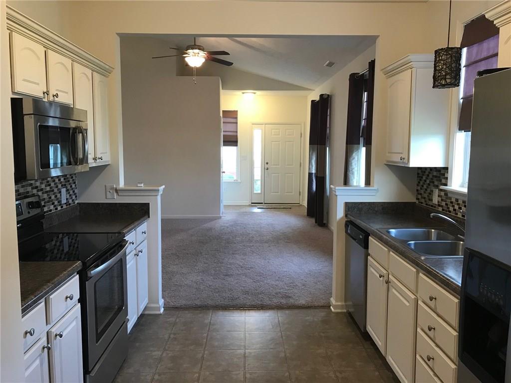 3882 Dusty Sands Road Whitestown, IN 46075 - Photo 10 of 28 Gallery Image 10