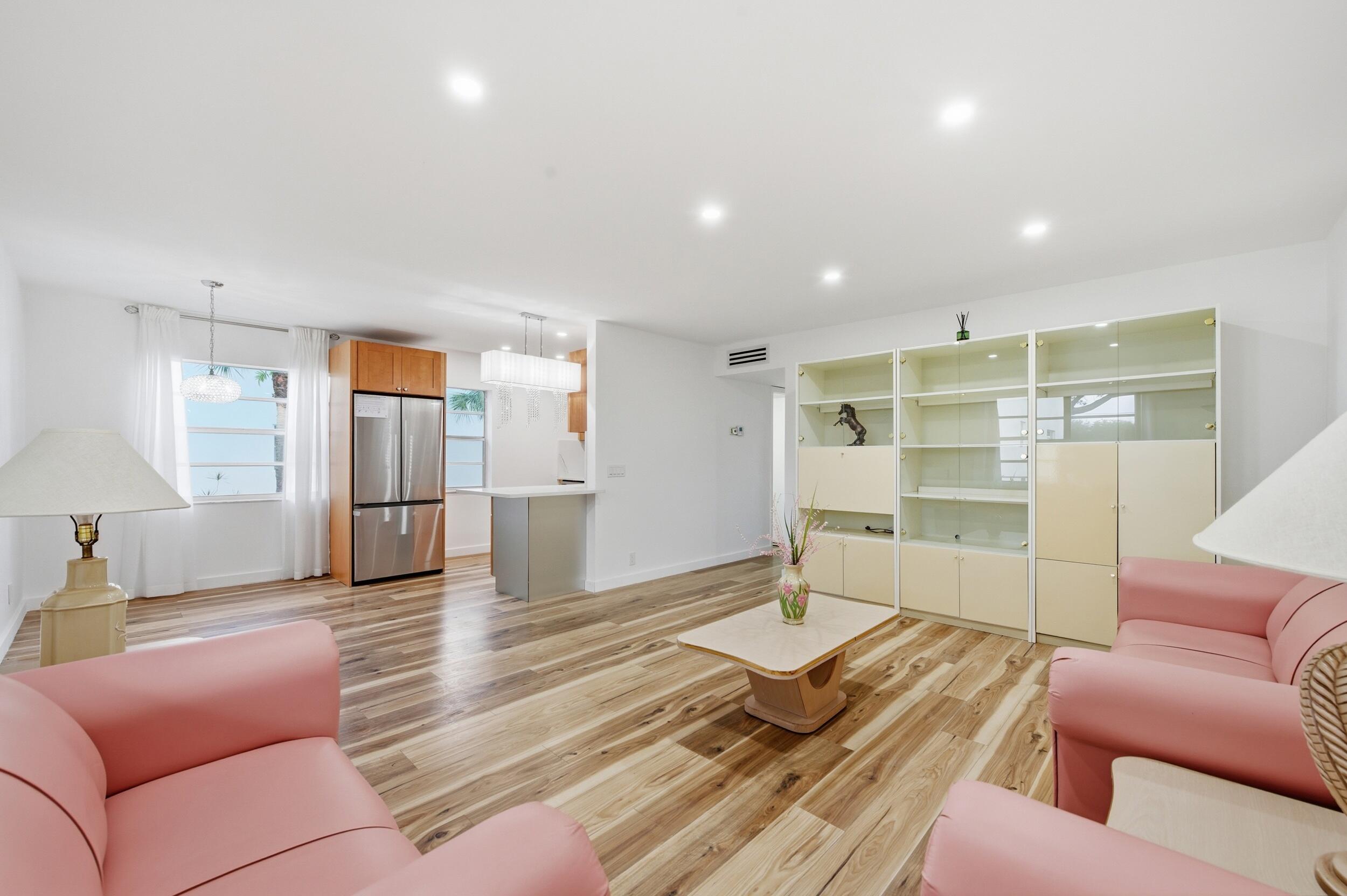 468 Normandy Lane Delray Beach, FL 33484 - Photo 11 of 66 DSC_3818
