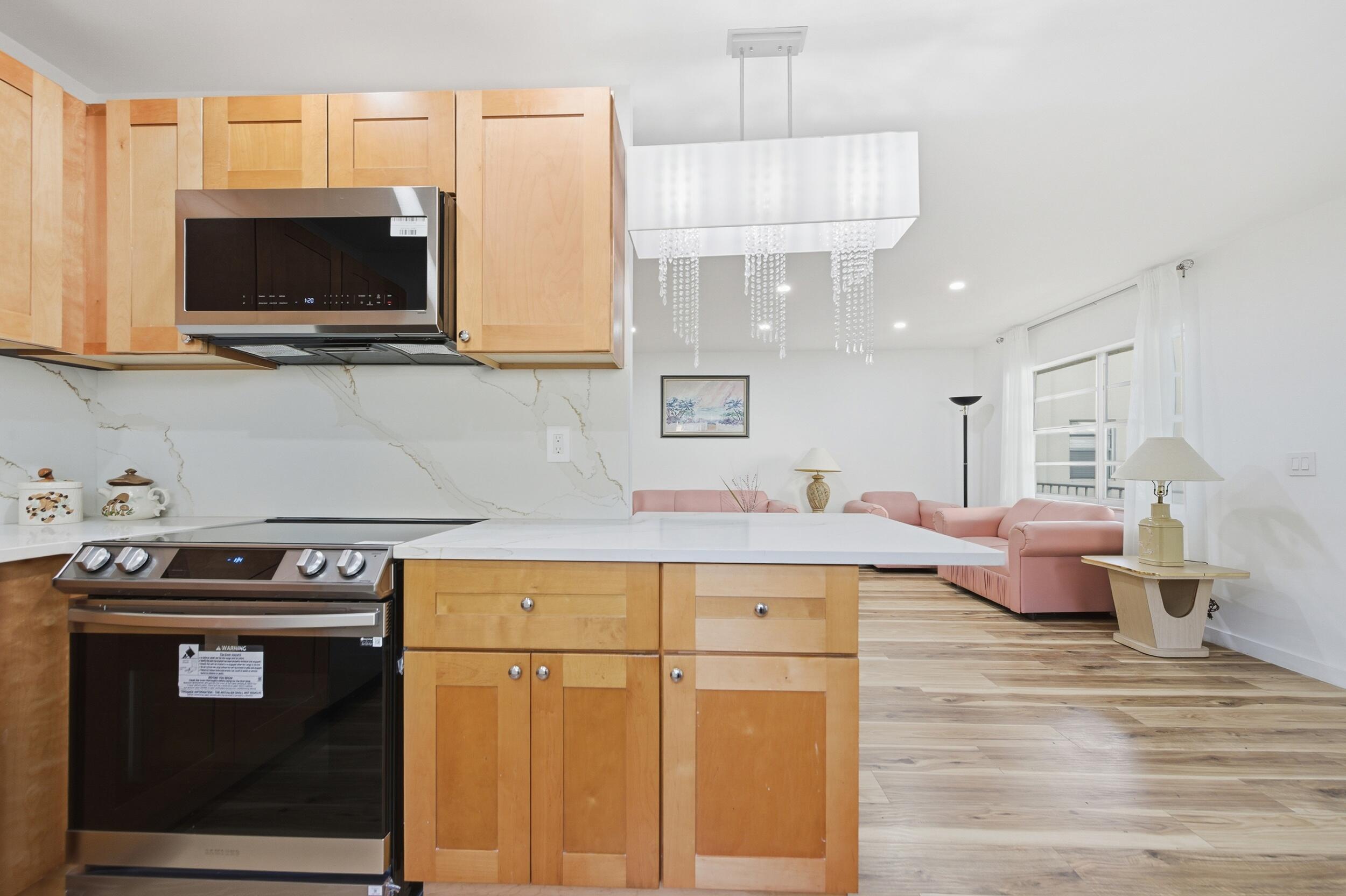 468 Normandy Lane Delray Beach, FL 33484 - Photo 2 of 66 DSC_3848
