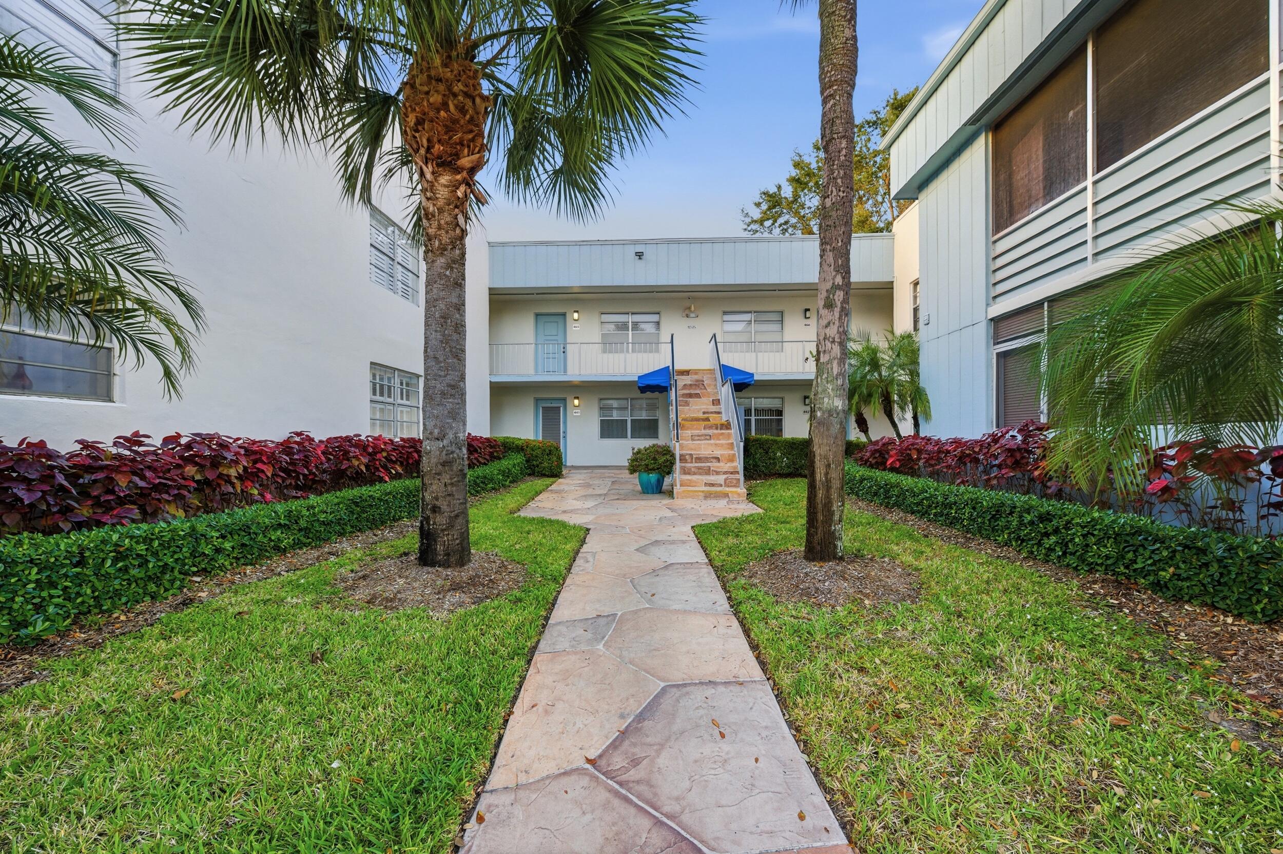 468 Normandy Lane Delray Beach, FL 33484 - Photo 3 of 66 DSC_3903