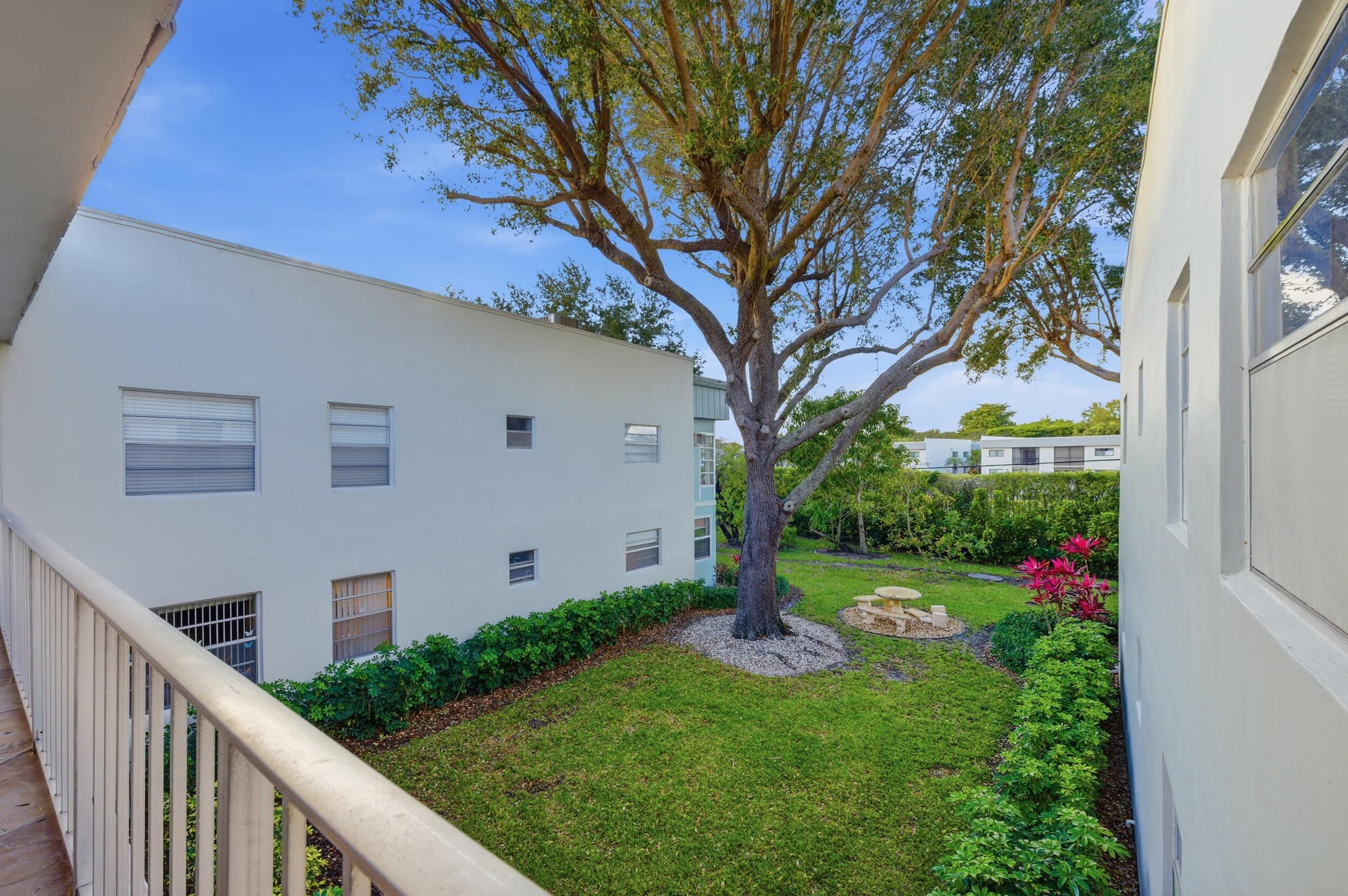 468 Normandy Lane Delray Beach, FL 33484 - Photo 39 of 66 DSC_3888