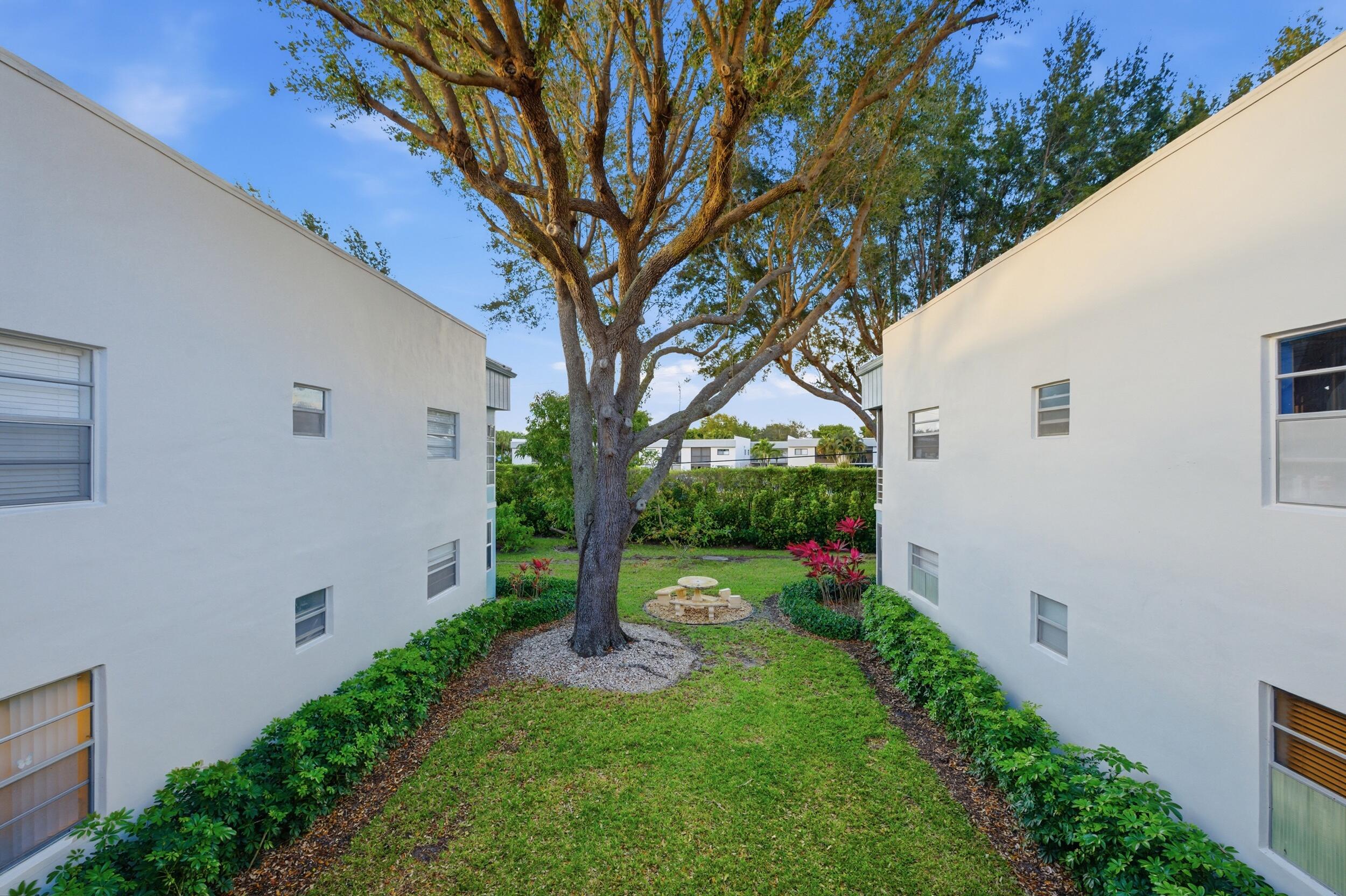 468 Normandy Lane Delray Beach, FL 33484 - Photo 40 of 66 DSC_3893