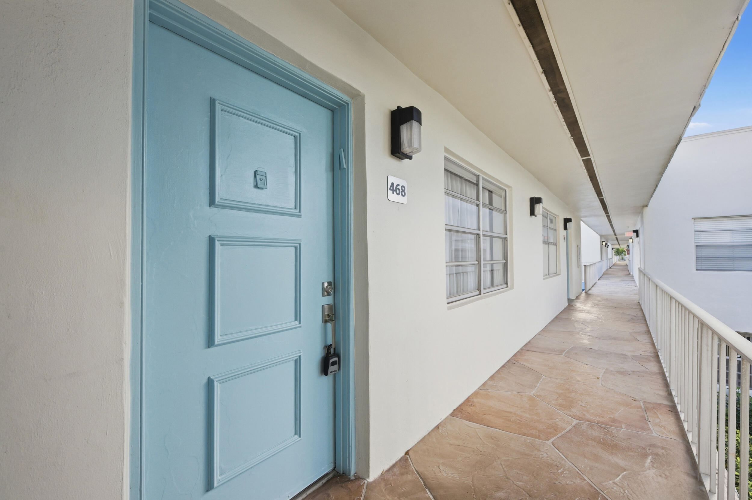 468 Normandy Lane Delray Beach, FL 33484 - Photo 4 of 66 DSC_3873