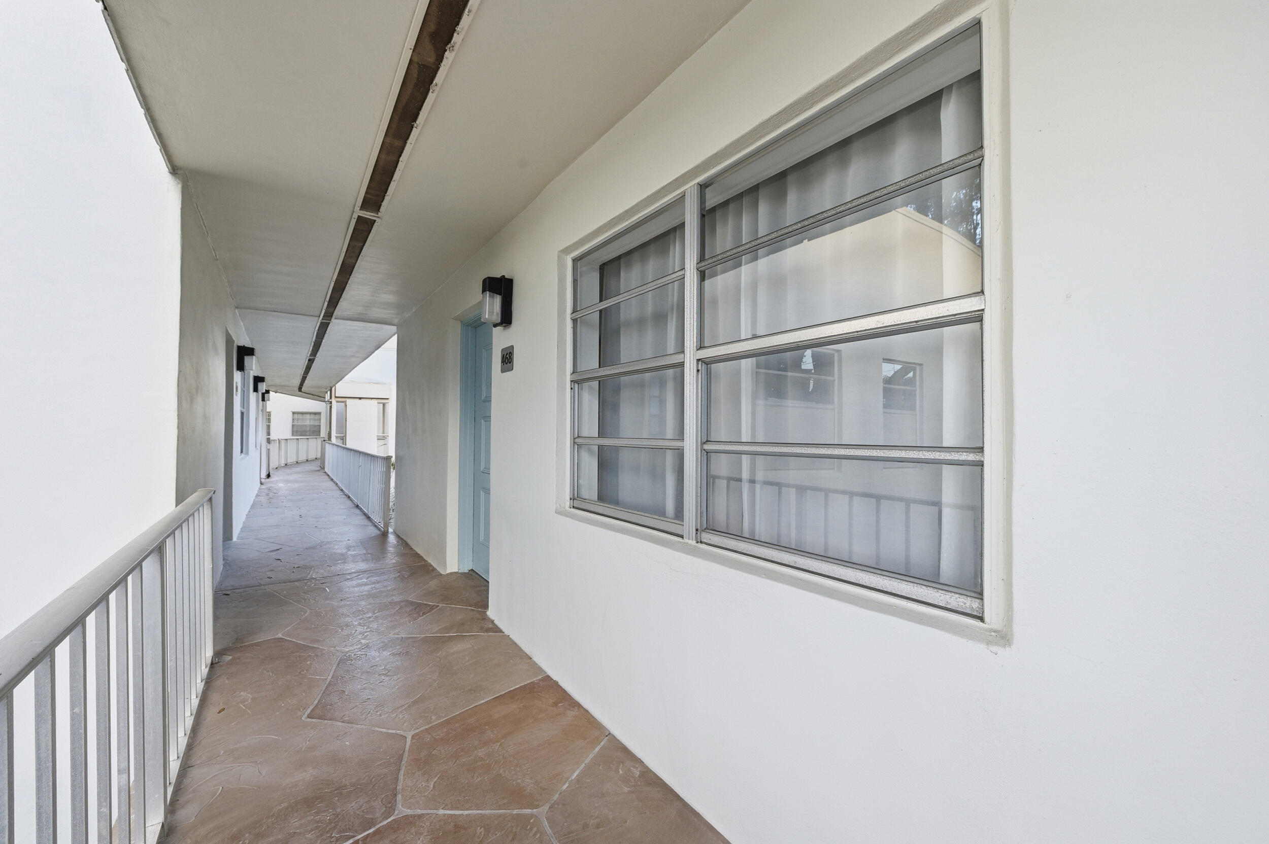 468 Normandy Lane Delray Beach, FL 33484 - Photo 5 of 66 DSC_3883