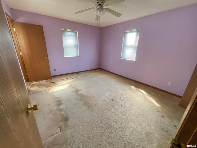 $109,950 | 425 South Main Street, St. Elmo, IL 62458