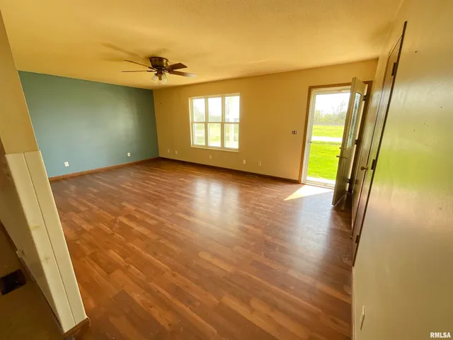 $109,950 | 425 South Main Street, St. Elmo, IL 62458