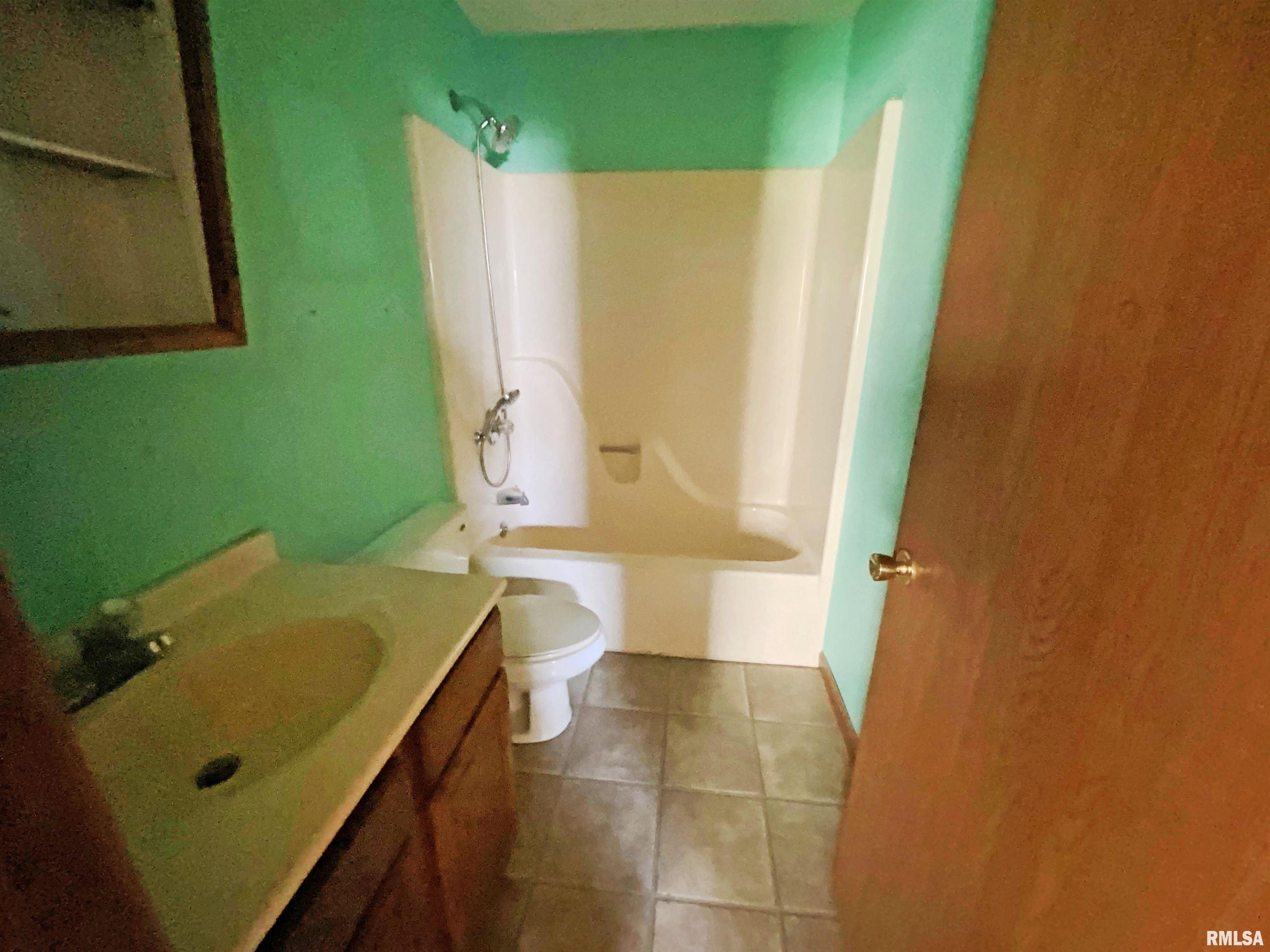 425 South Main Street St. Elmo, IL 62458 - Photo 20 of 20