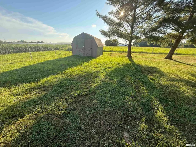 $109,950 | 425 South Main Street, St. Elmo, IL 62458