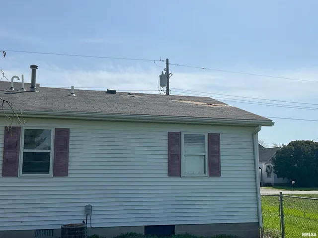 $109,950 | 425 South Main Street, St. Elmo, IL 62458