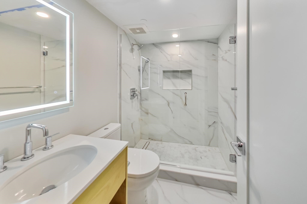 14 North Bennet Street, Unit 2 Boston, MA 02113 - Photo 9 of 11