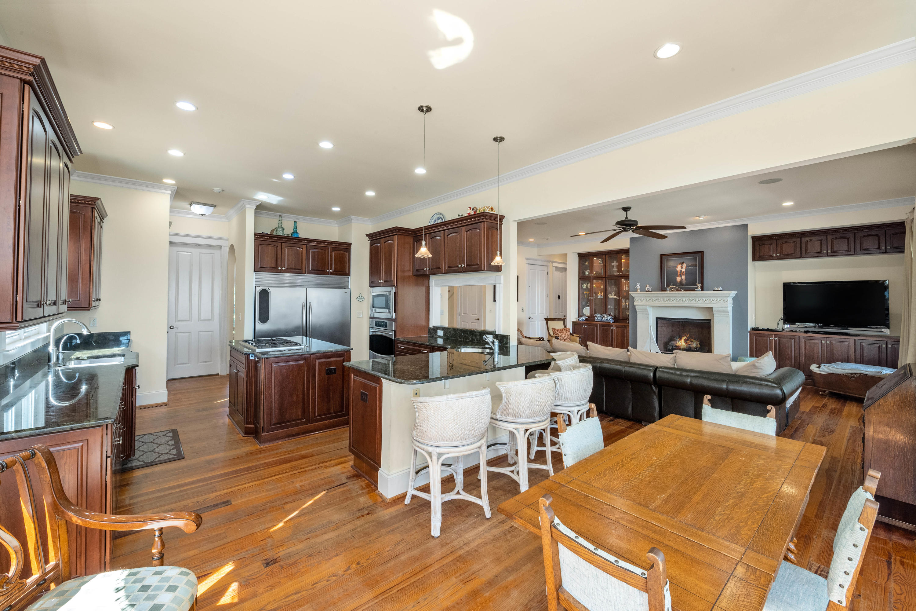 1017 River Road Johns Island, SC 29455 - Photo 35 of 100 1017 River Road Interiors-4