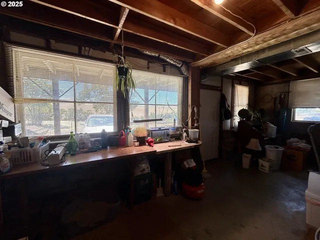 $330,000 | 10 Northeast Klinger Street, Dufur, OR 97021