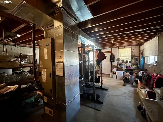 $330,000 | 10 Northeast Klinger Street, Dufur, OR 97021