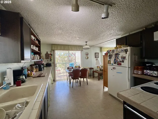 $330,000 | 10 Northeast Klinger Street, Dufur, OR 97021