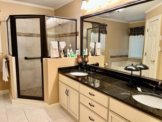 828 Sparkleberry Road Evans, GA 30809 - Photo 23 of 42 Owner's bath with double vanity, spacious shower, jetted garden tub and walk-in closet.
