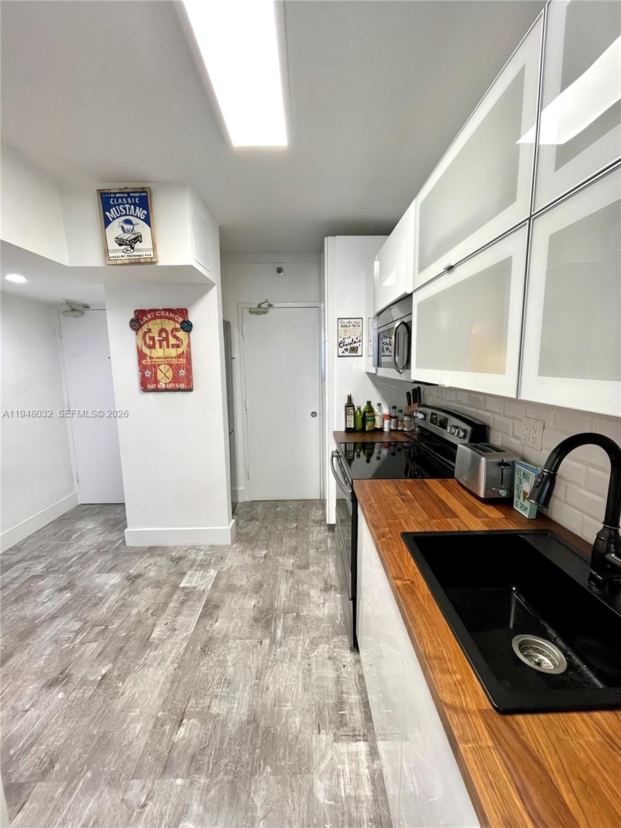 100 Lincoln Road, Unit 518 Miami Beach, FL 33139 - Photo 5 of 16 Photo 5