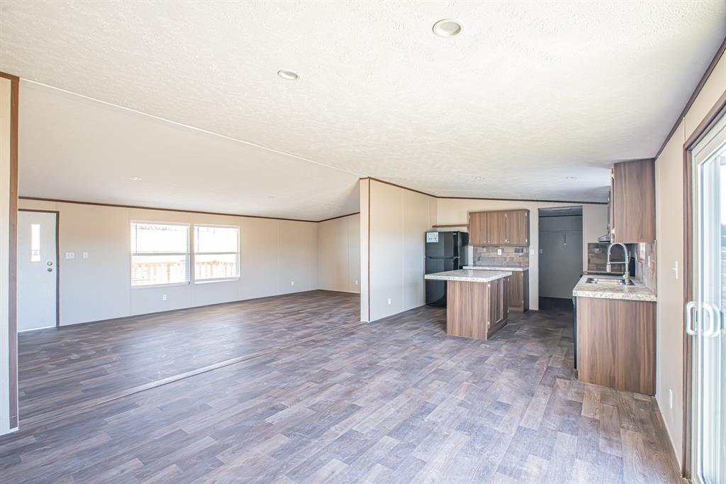 245 Lelon Lane Springtown, TX 76082 - Photo 14 of 31