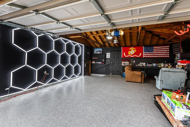 $369,900 | 207 Diana Avenue, Shorewood, IL 60404