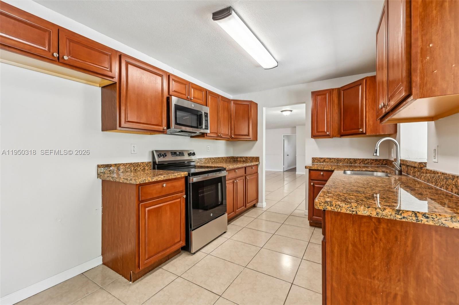 334 Northwest 12th Avenue Boca Raton, FL 33486 - Photo 9 of 29