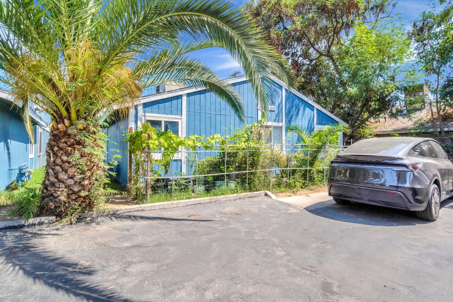 1624 B Street Fresno, CA 93706 - Photo 16 of 32