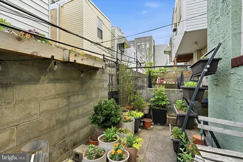 $485,000 | 1835 South 15th Street, Philadelphia, PA 19145