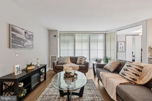 $685,000 | 4620 North Park Avenue, Unit 1109E, Chevy Chase, MD 20815