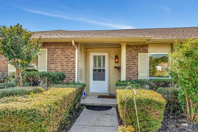 $480,000 | 457 Woodway Drive, Coppell, TX 75019