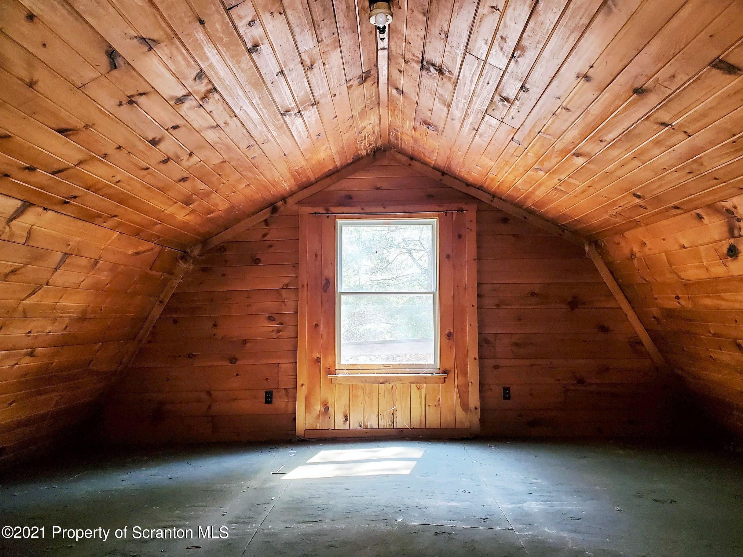 101 Devil S Elbow Road New Milford, PA 18834 - Photo 8 of 14 Gallery Image 8