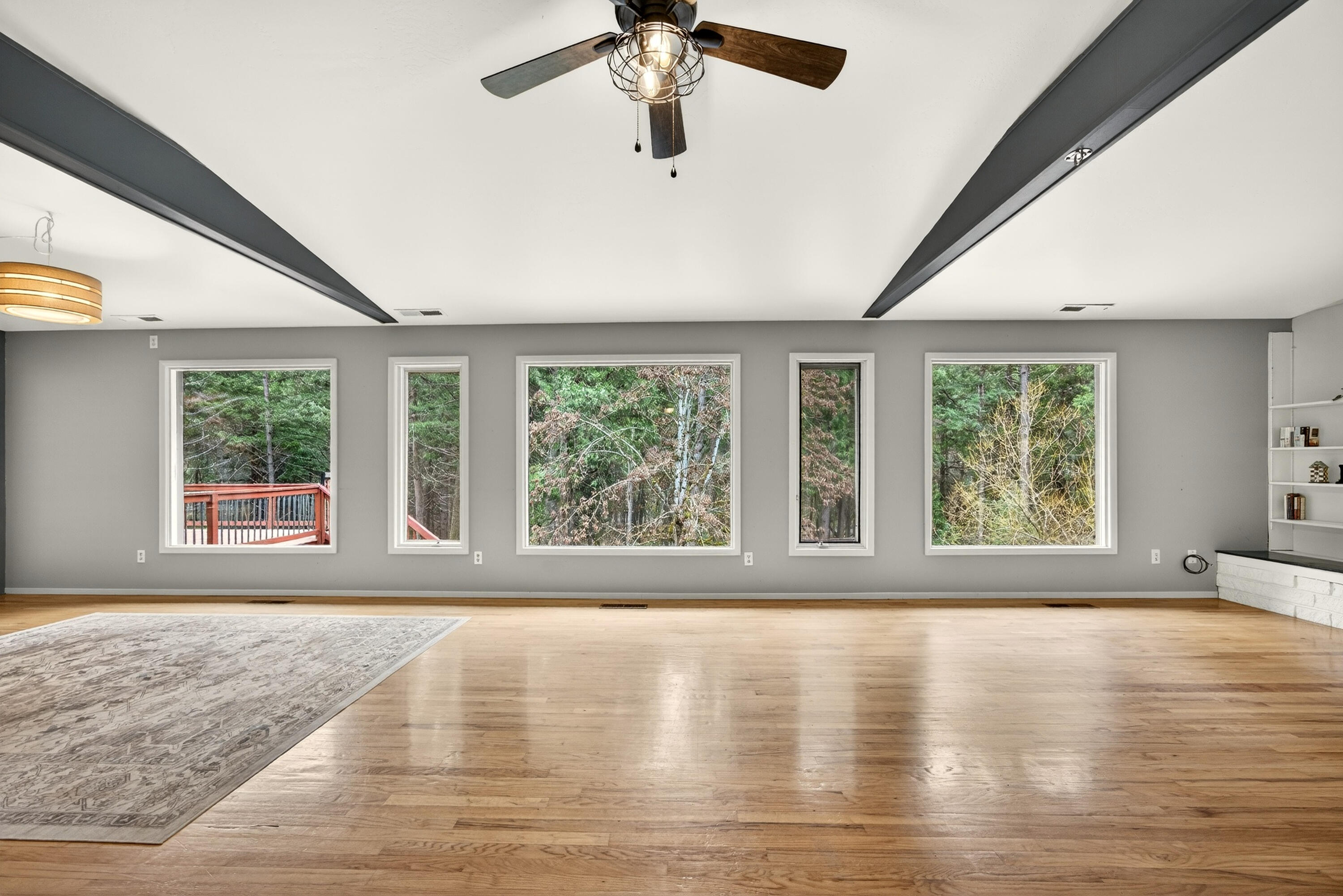 2922 Anderson Creek Road Talent, OR 97540 - Photo 3 of 37 Abundance of windows brings the outdoors in.