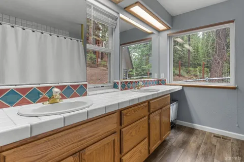 $905,000 | 1870 Jicarilla Drive, South Lake Tahoe, CA 96150