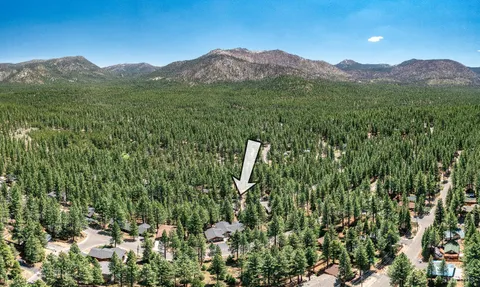 $905,000 | 1870 Jicarilla Drive, South Lake Tahoe, CA 96150