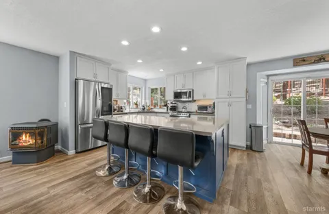 $905,000 | 1870 Jicarilla Drive, South Lake Tahoe, CA 96150