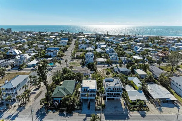 $1,949,999 | 872 North Shore Drive, Anna Maria, FL 34216