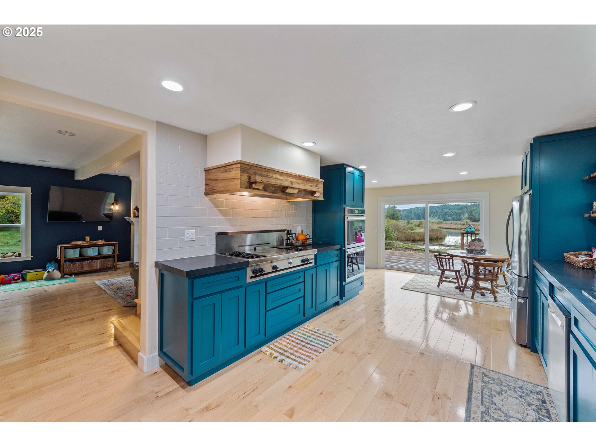 61007 Old Wagon Road Coos Bay, OR 97420 - Photo 15 of 48 Gallery Image 15