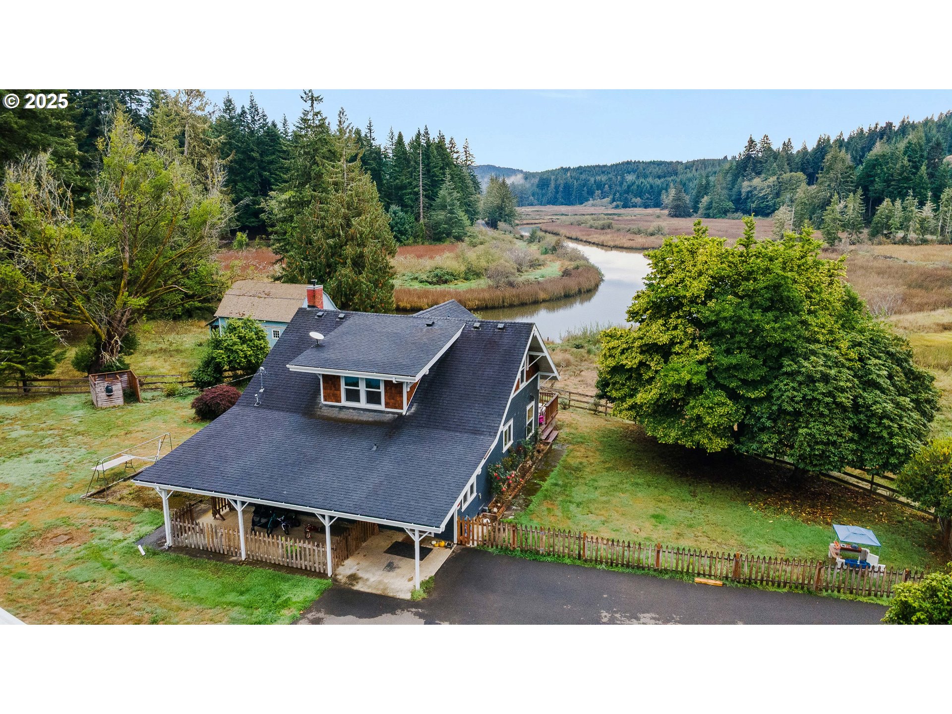 61007 Old Wagon Road Coos Bay, OR 97420 - Photo 2 of 48 Gallery Image 2
