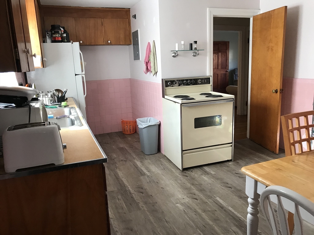 18 Caltha Road Boston, MA 02135 - Photo 3 of 11