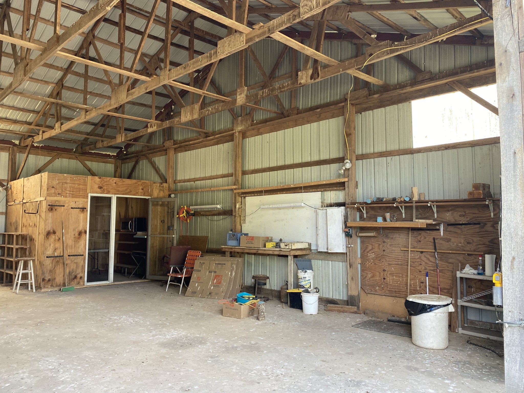 4239 Sixteenth Model Road Manchester, TN 37355 - Photo 41 of 56 a view of storage and utility room