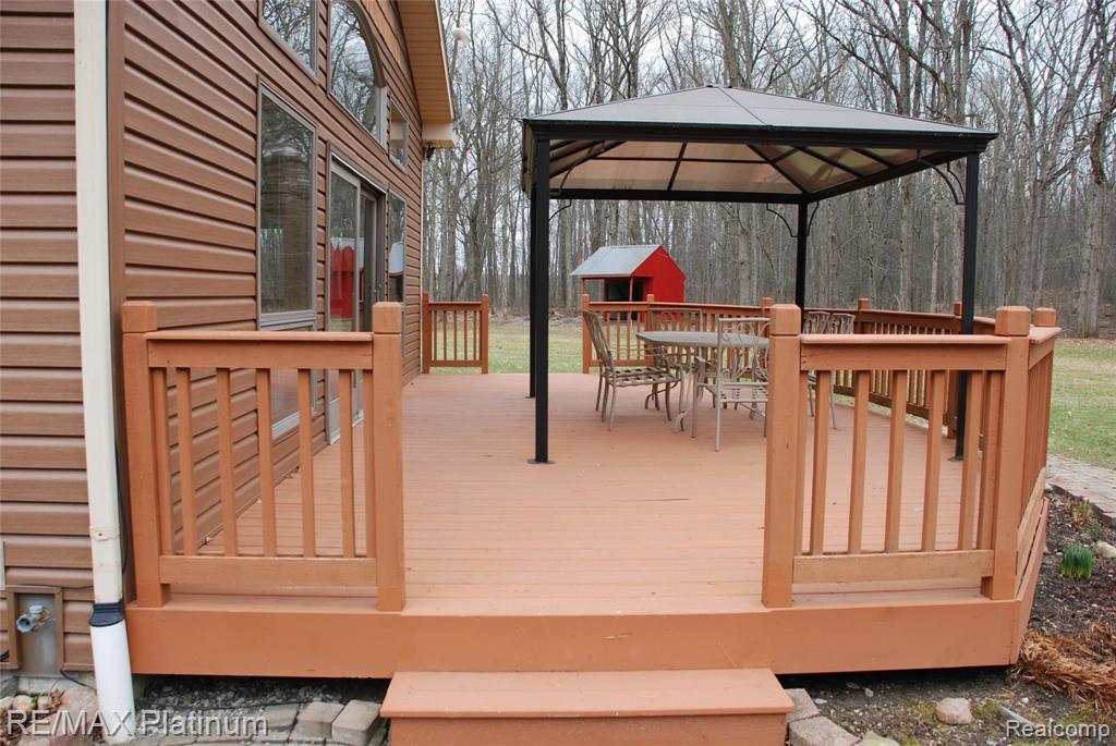 4922 Cedar Lake Road Howell, MI 48843 - Photo 11 of 95