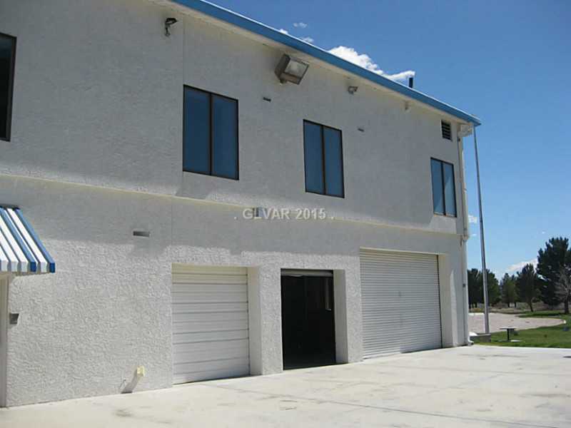 719 Luscombe Avenue Sandy Valley, NV 89019 - Photo 11 of 34 Garage.