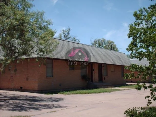 $850 | 243 Merchant Street, Abilene, TX 79603