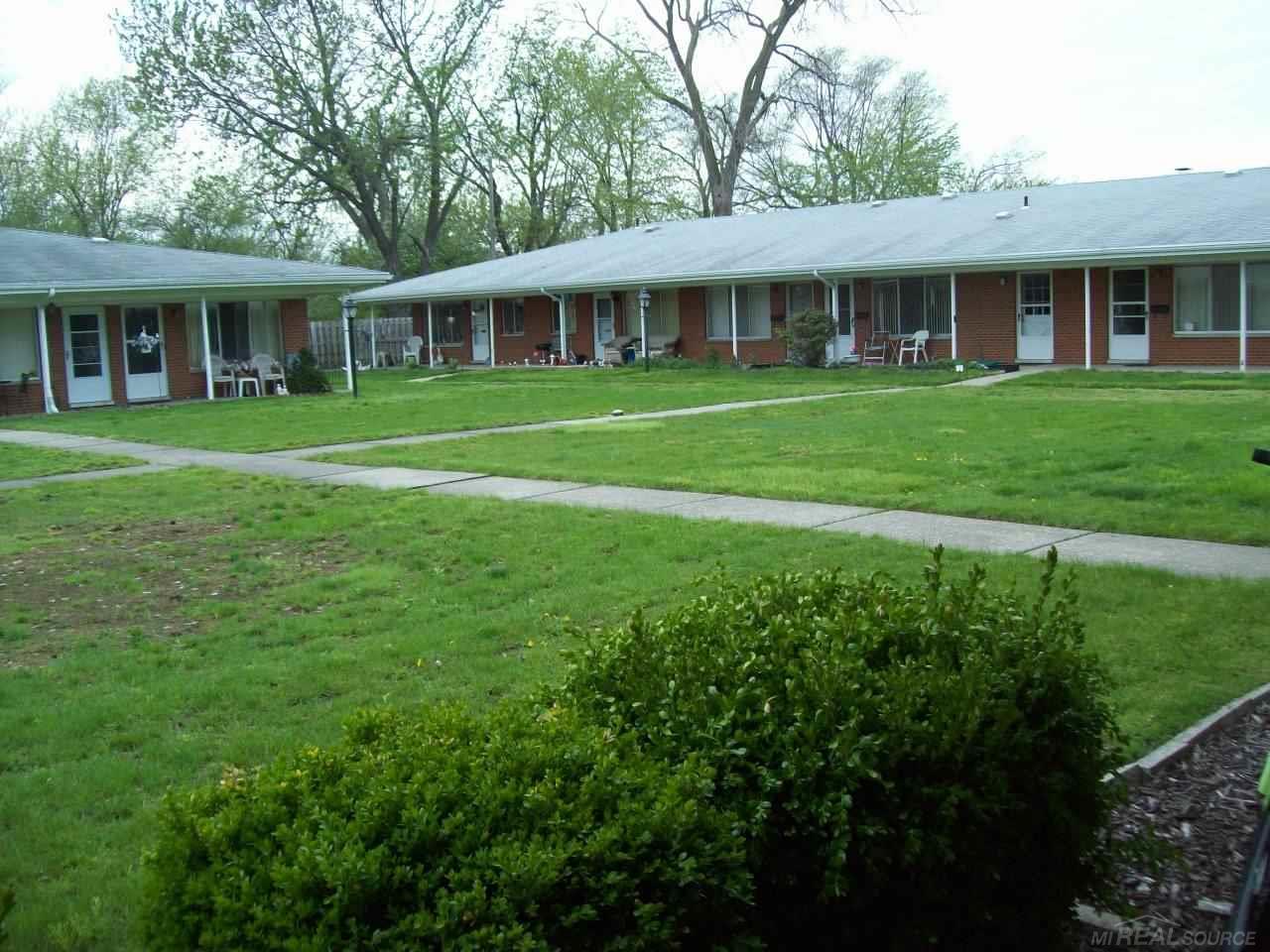 21530 Kelly Road, Unit 104 Eastpointe, MI 48021 - Photo 3 of 14