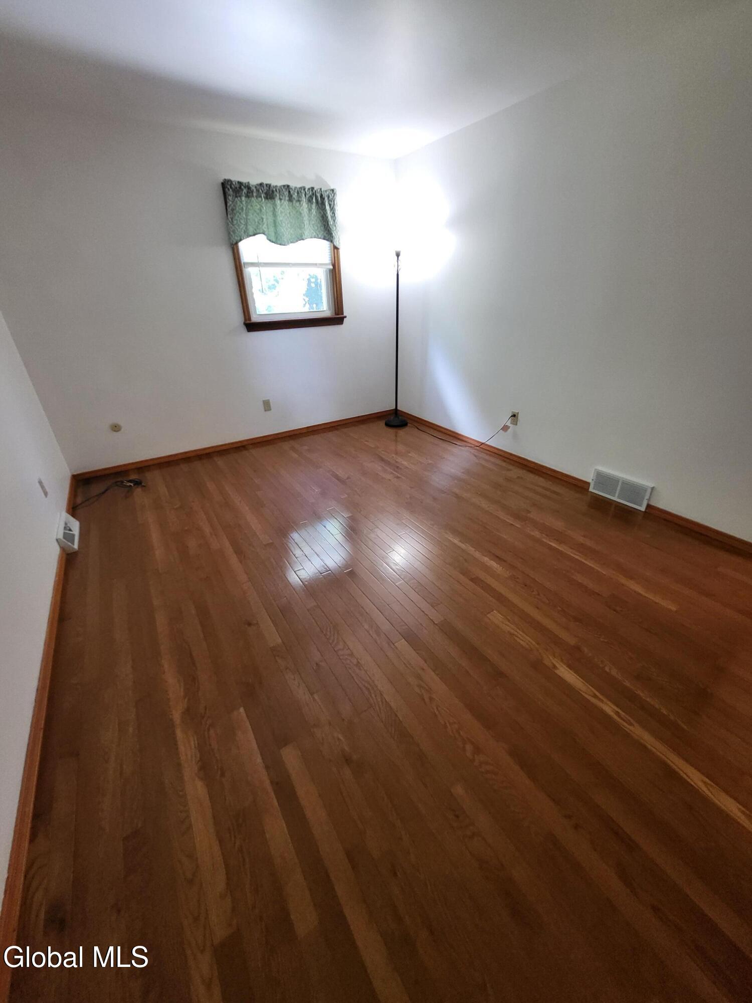 1 Forest Road Ballston, NY 12027 - Photo 19 of 65 1000039023