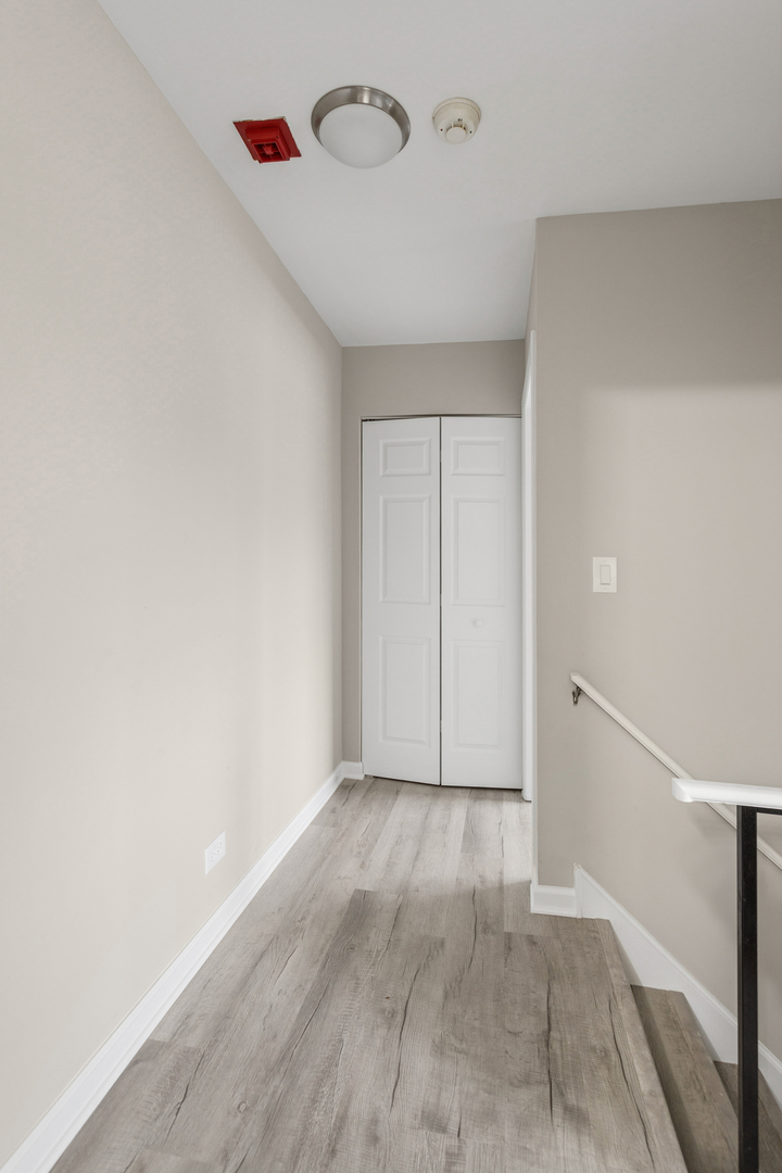 4 Tower Court Downers Grove, IL 60516 - Photo 15 of 20 a view of an empty room