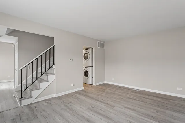 $2,000 | 4 Tower Court, Downers Grove, IL 60516