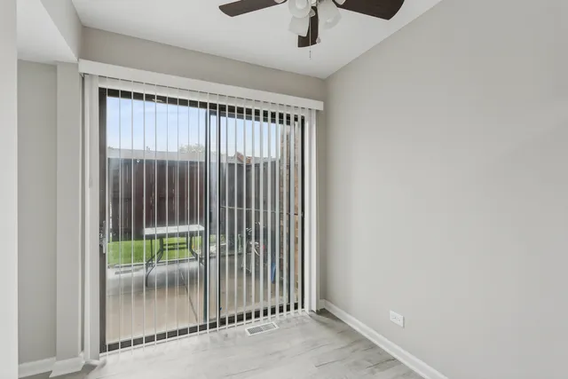 $2,000 | 4 Tower Court, Downers Grove, IL 60516