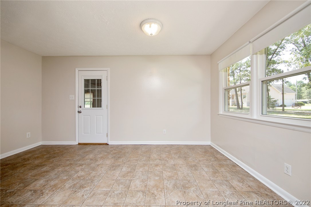 3254 Ridgefield Road Eastover, NC 28312 - Photo 17 of 38 Gallery Image 17