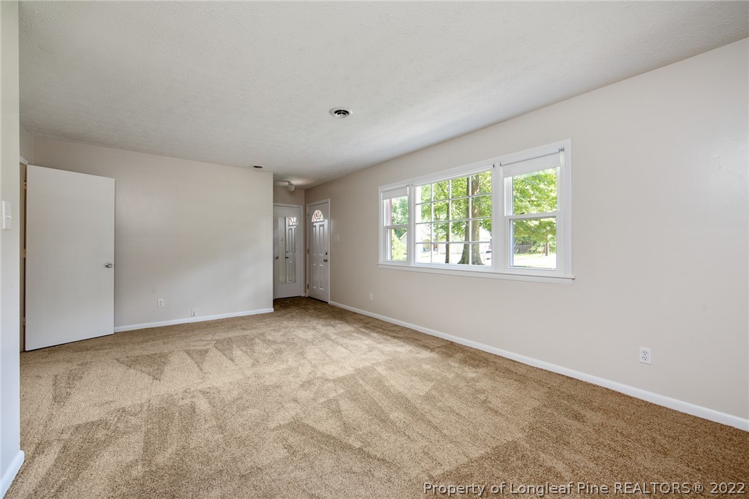3254 Ridgefield Road Eastover, NC 28312 - Photo 9 of 38 Gallery Image 9